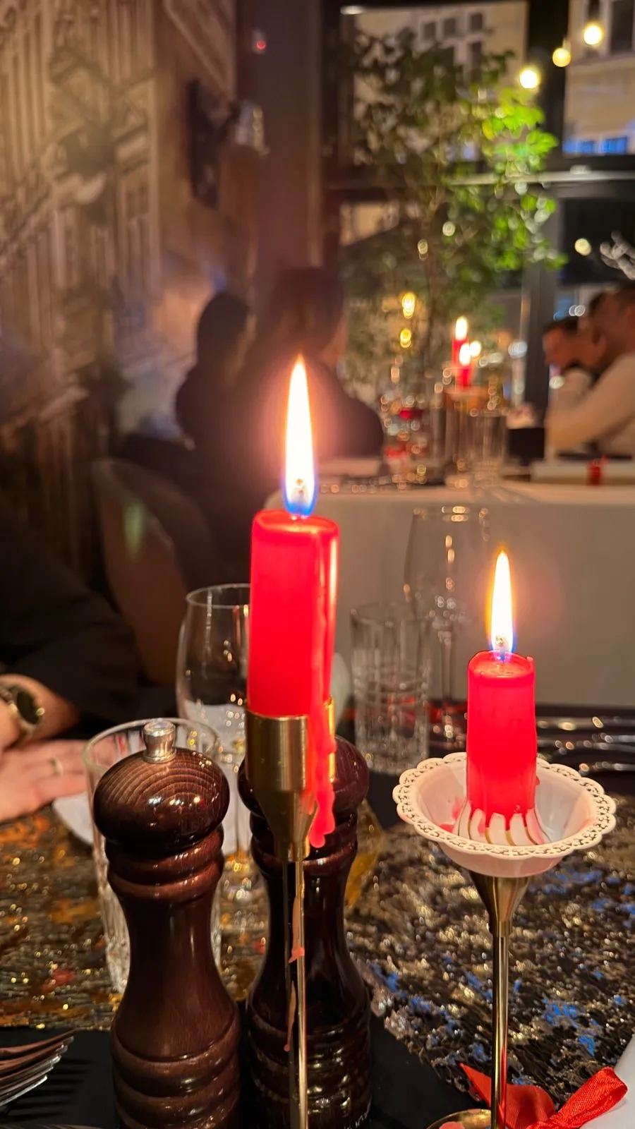 Czerwone świece na stole — relacja Amarone z 14 lutego 2026.